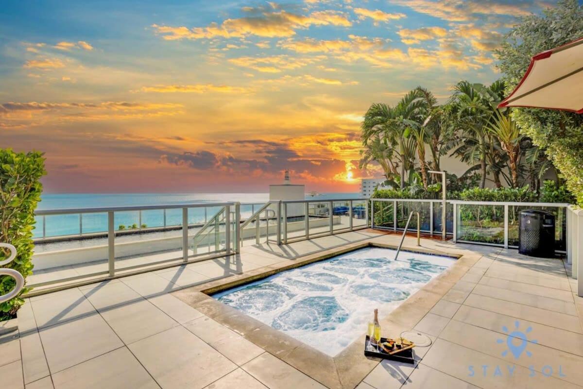 Rooftop Pool & Hot Tub - Gym - Hollywood Beach Exterior photo