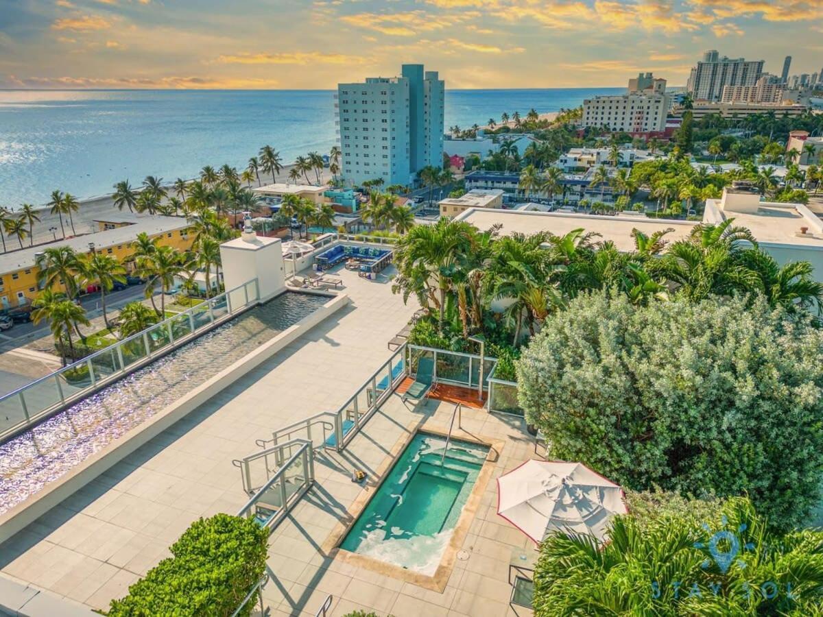 Rooftop Pool & Hot Tub - Gym - Hollywood Beach Exterior photo